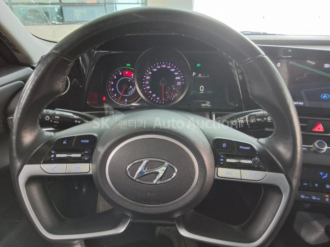 Hyundai Avante (2022)