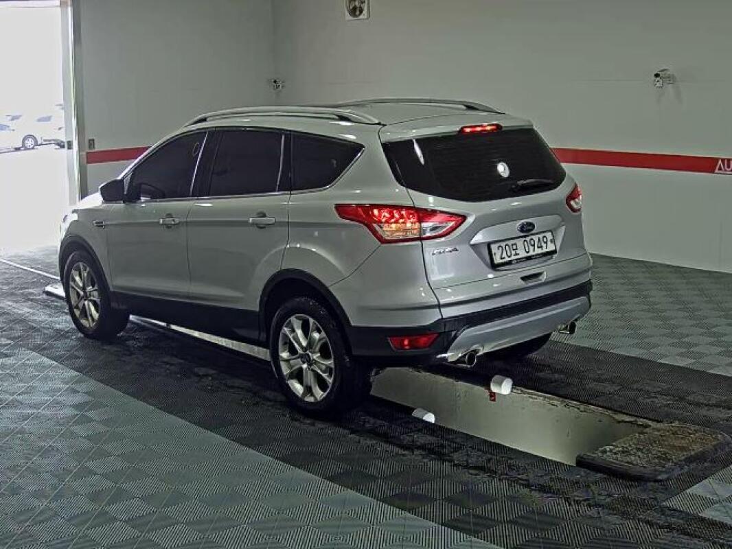 Ford Kuga (2015)