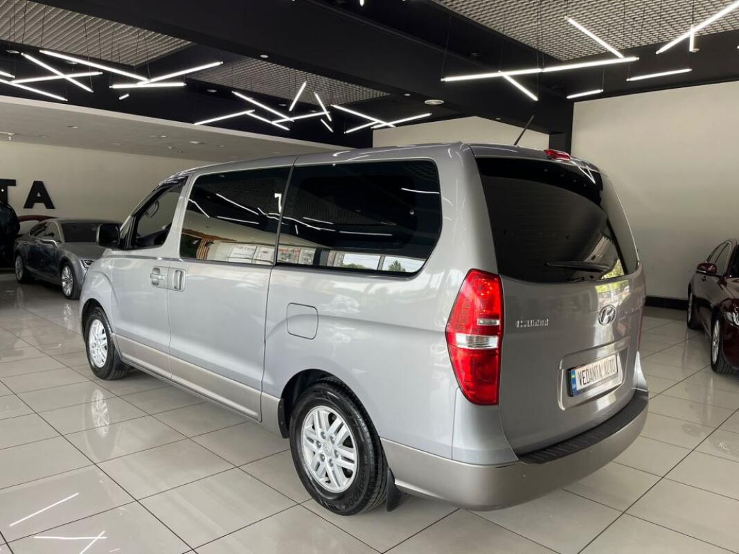 Hyundai H-1 (2016)