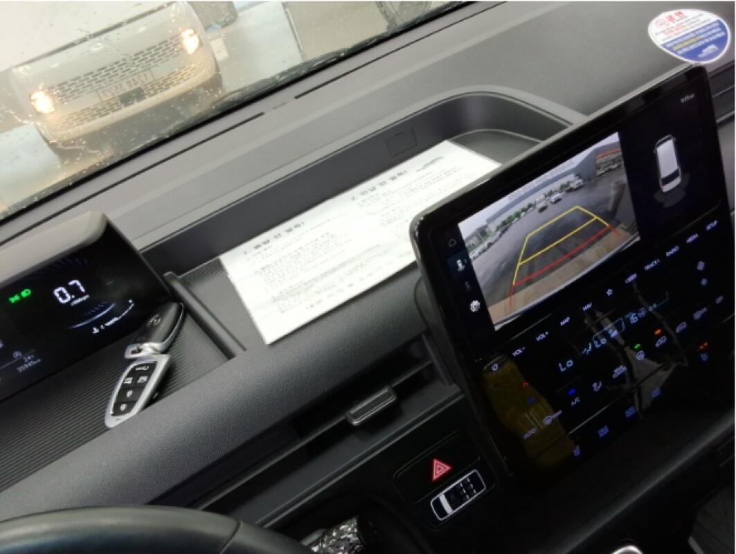 Hyundai Staria (2024)