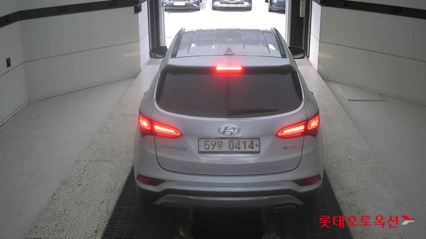 Hyundai SantaFe (2016)