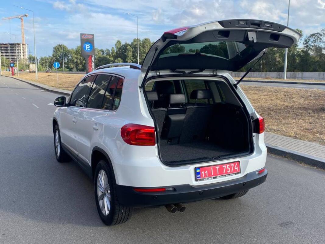 Volkswagen Tiguan (2015)