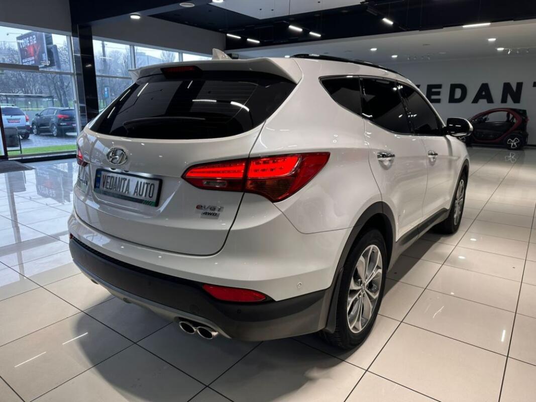 Hyundai SantaFe (2015)