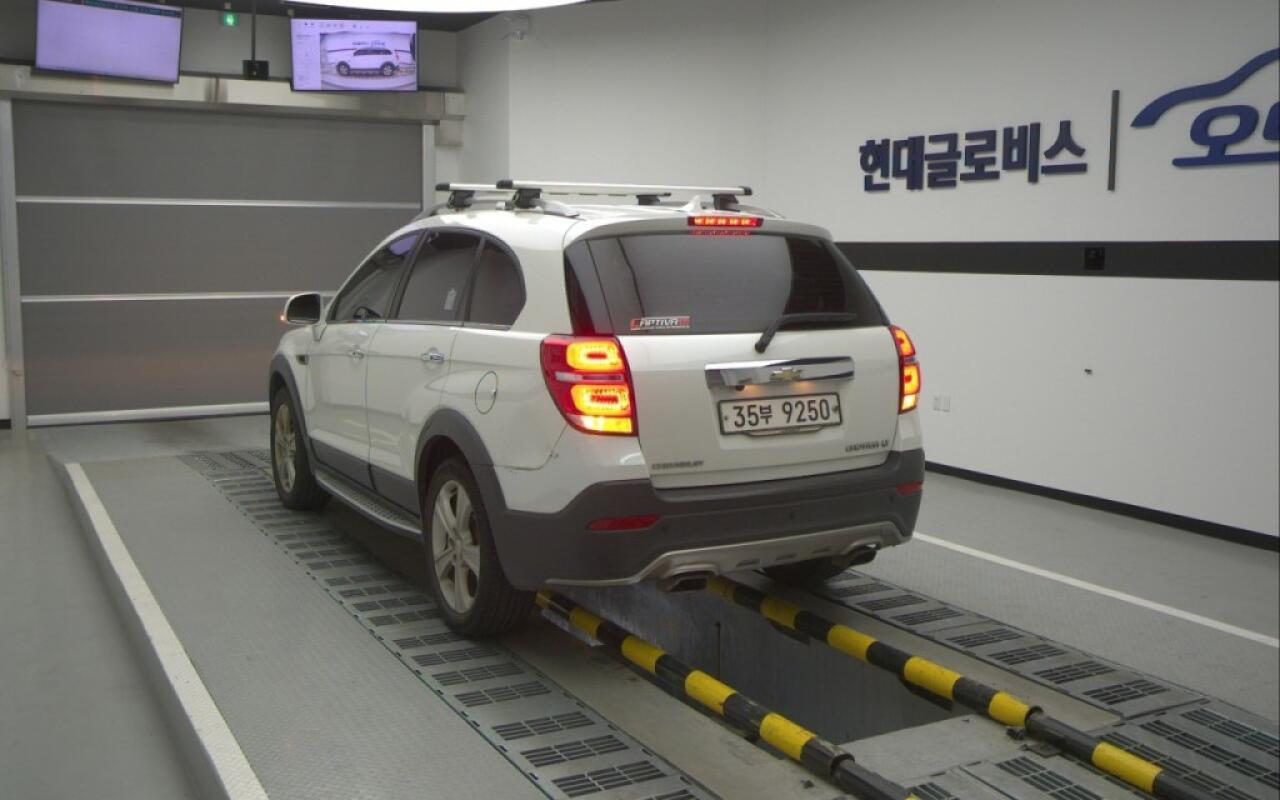 Chevrolet	Captiva (2015)
