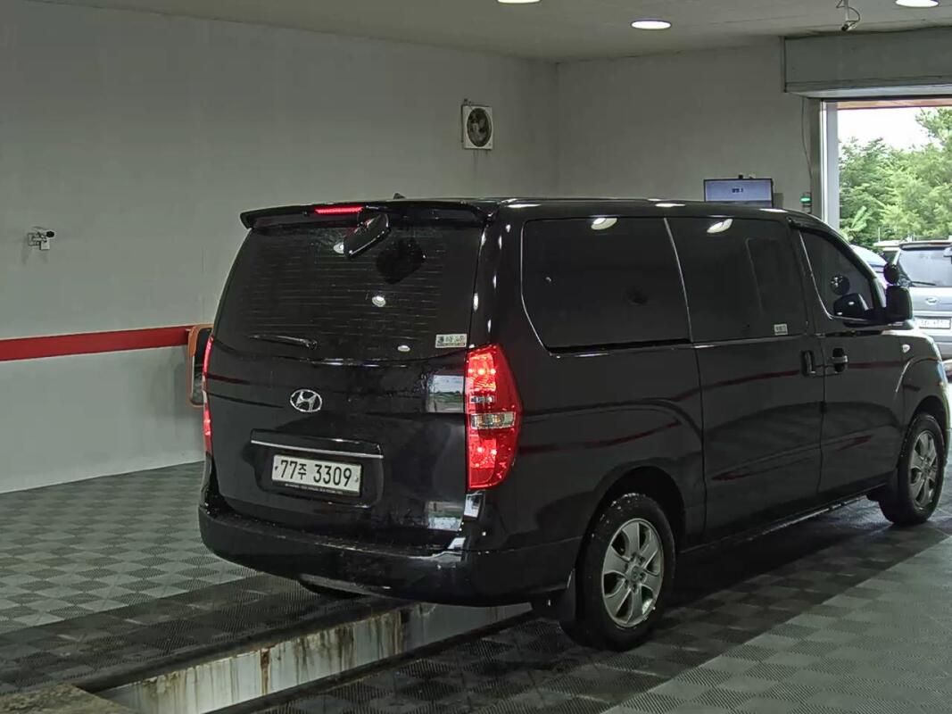 Hyundai Grand Starex (2019)