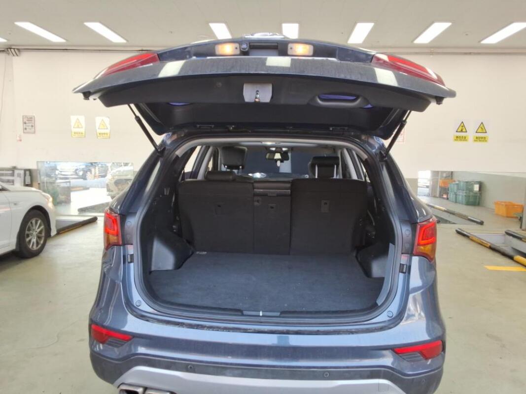 Hyundai SantaFe (2015)