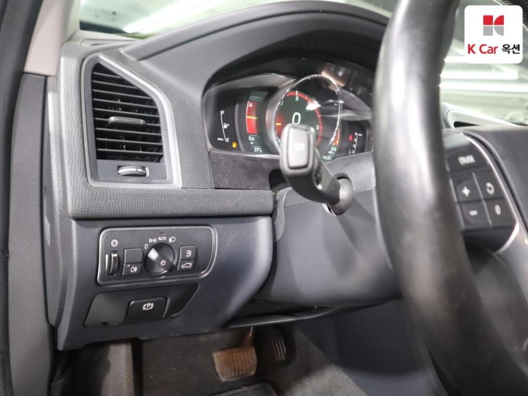 Volvo XC60 (2015)