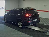 Jeep Cherokee (2015)