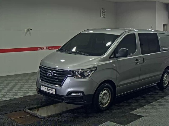 Hyundai Grand Starex (2020)