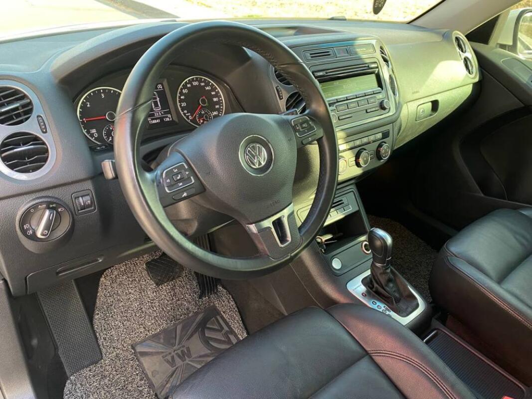 Volkswagen Tiguan (2015)