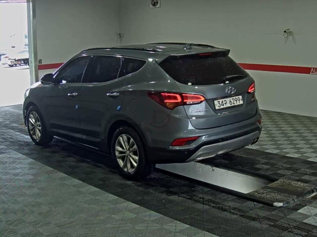 Hyundai SantaFe (2017)