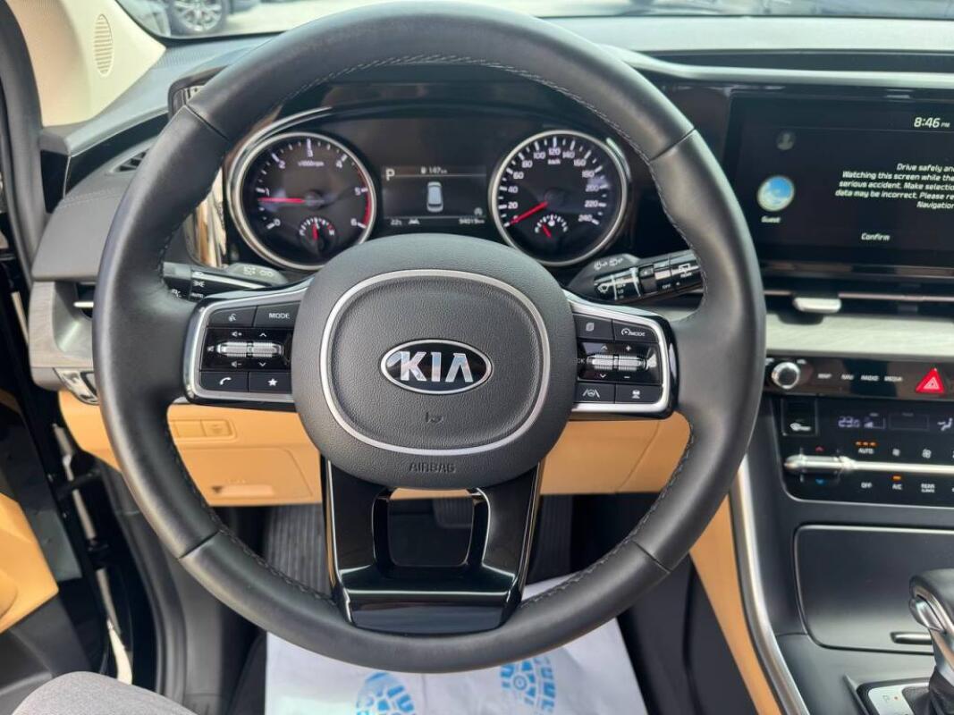 Kia Carnival (2021)