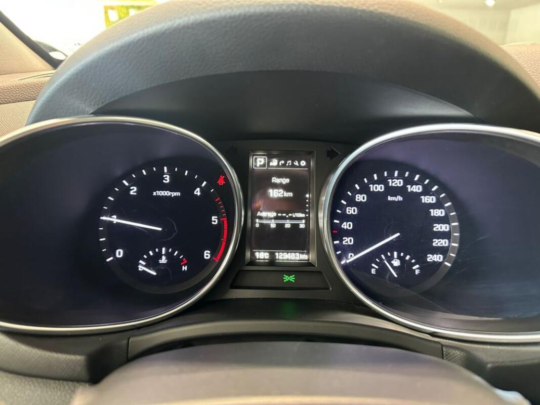 Hyundai SantaFe (2016)