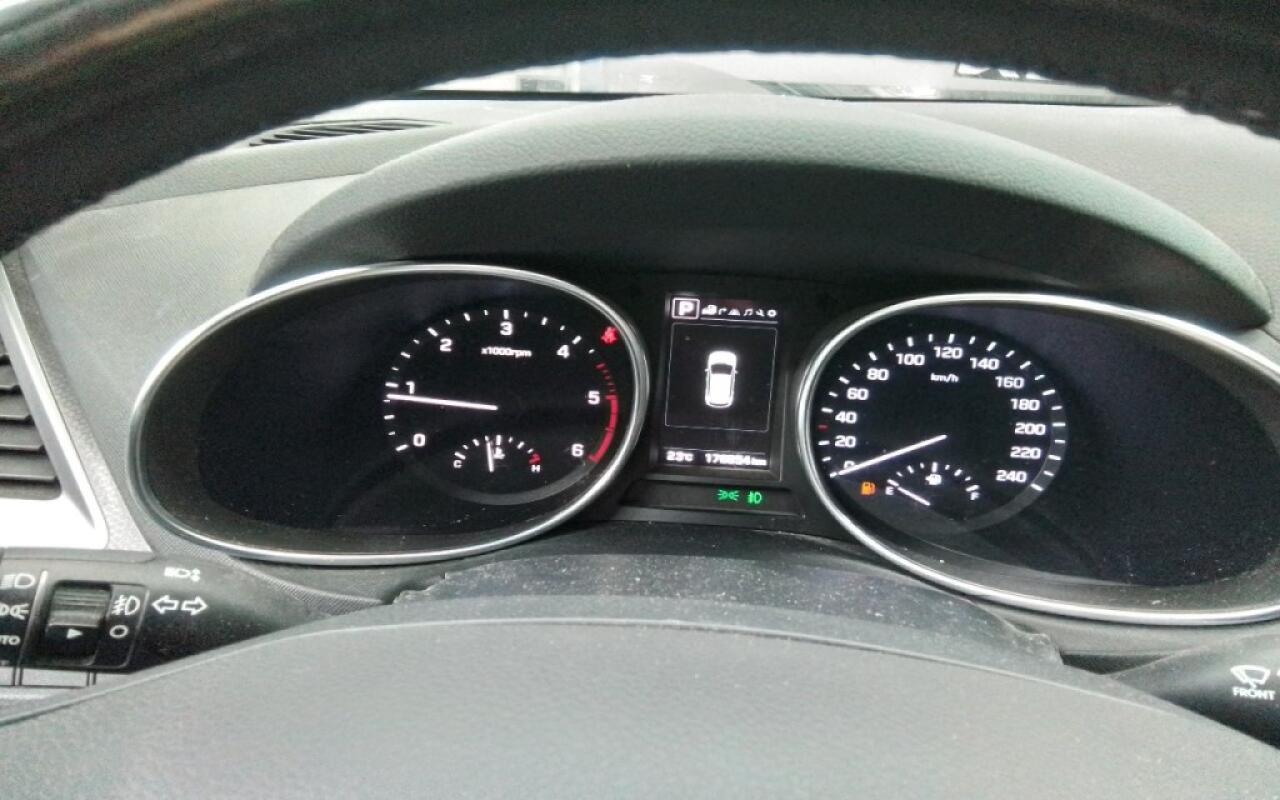 Hyundai SantaFe (2017) Hyundai SantaFe (2017)