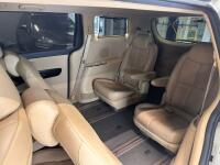Kia Carnival (2015)