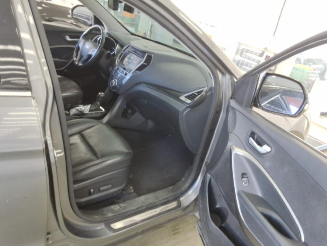 Hyundai SantaFe (2015)