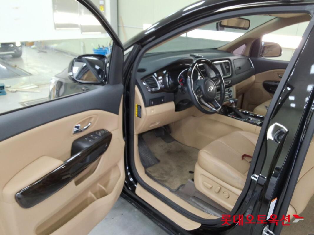Kia Carnival (2018)