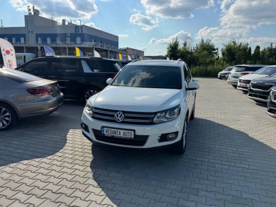 Volkswagen Tiguan (2015)