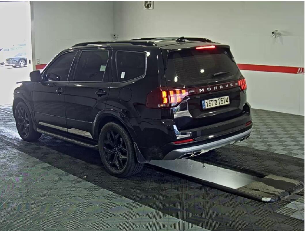 Kia Mohave (2022)
