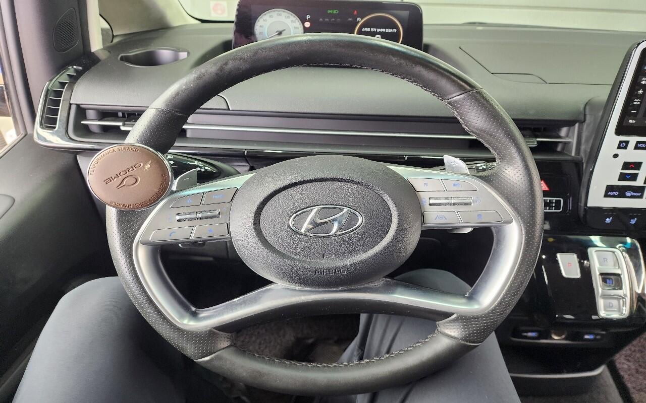 Hyundai Staria (2021)