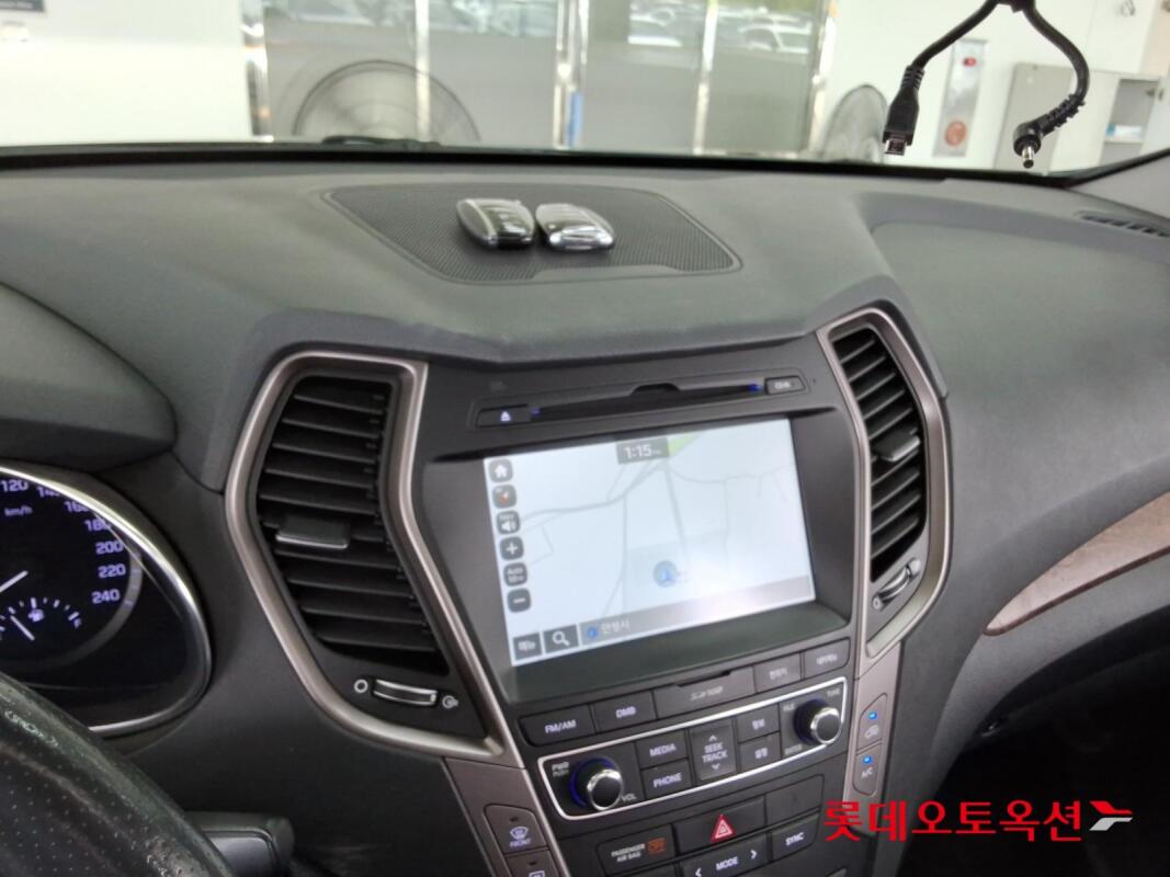 Hyundai Santa Fe (2016)