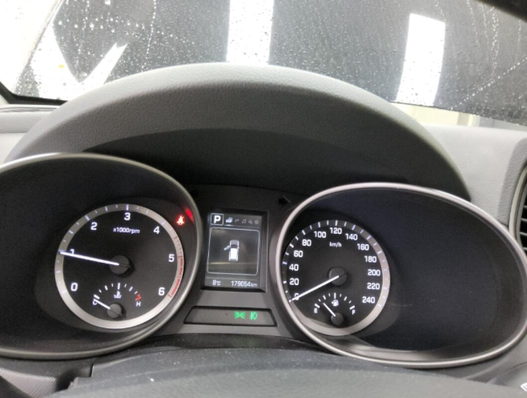 Hyundai SantaFe (2015)