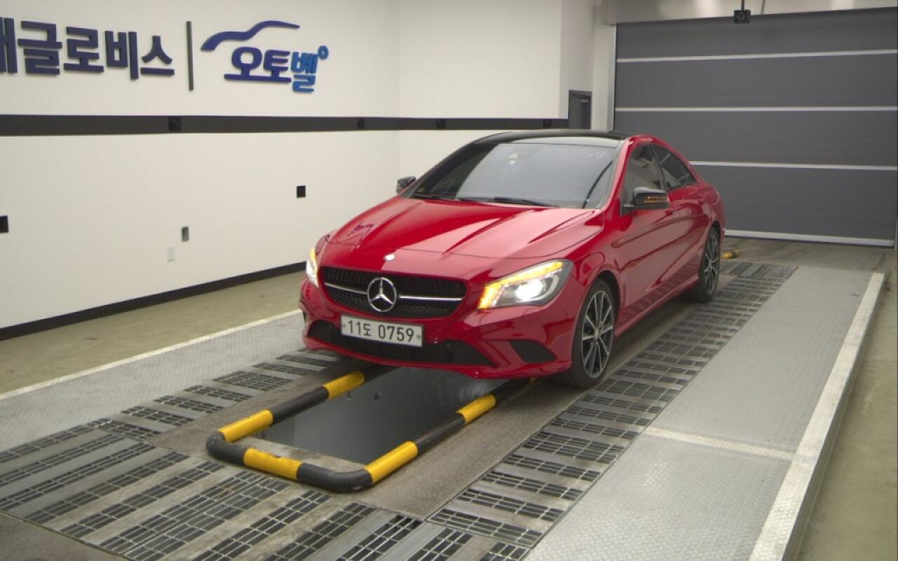 Mercedes CLA200 (2015)