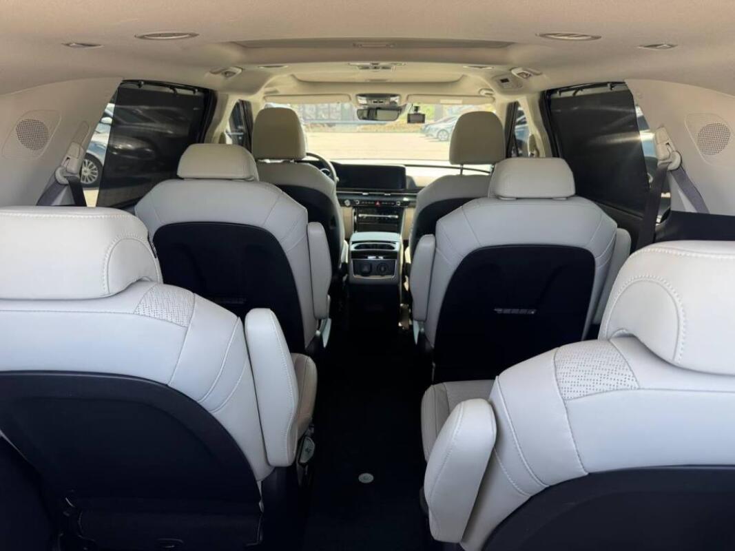 Kia Carnival (2023)