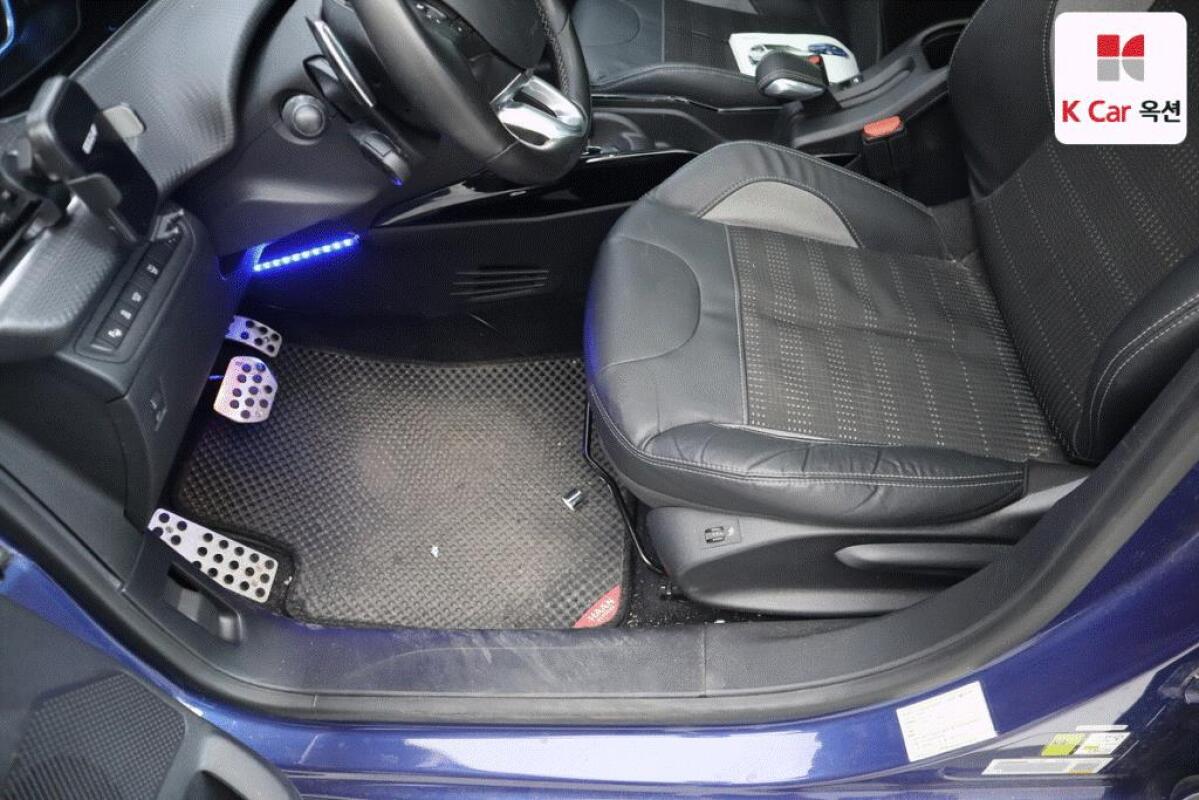 Peugeot 2008 (2015)