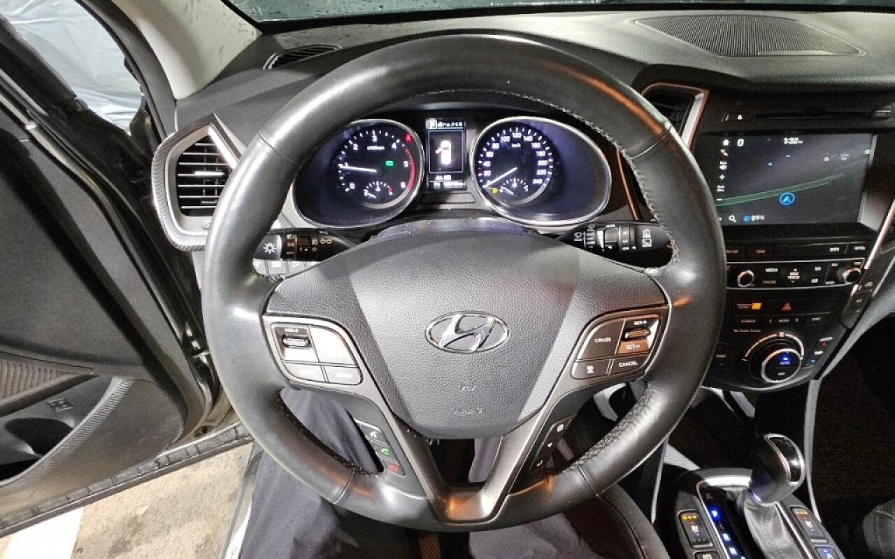 Hyundai SantaFe (2015)