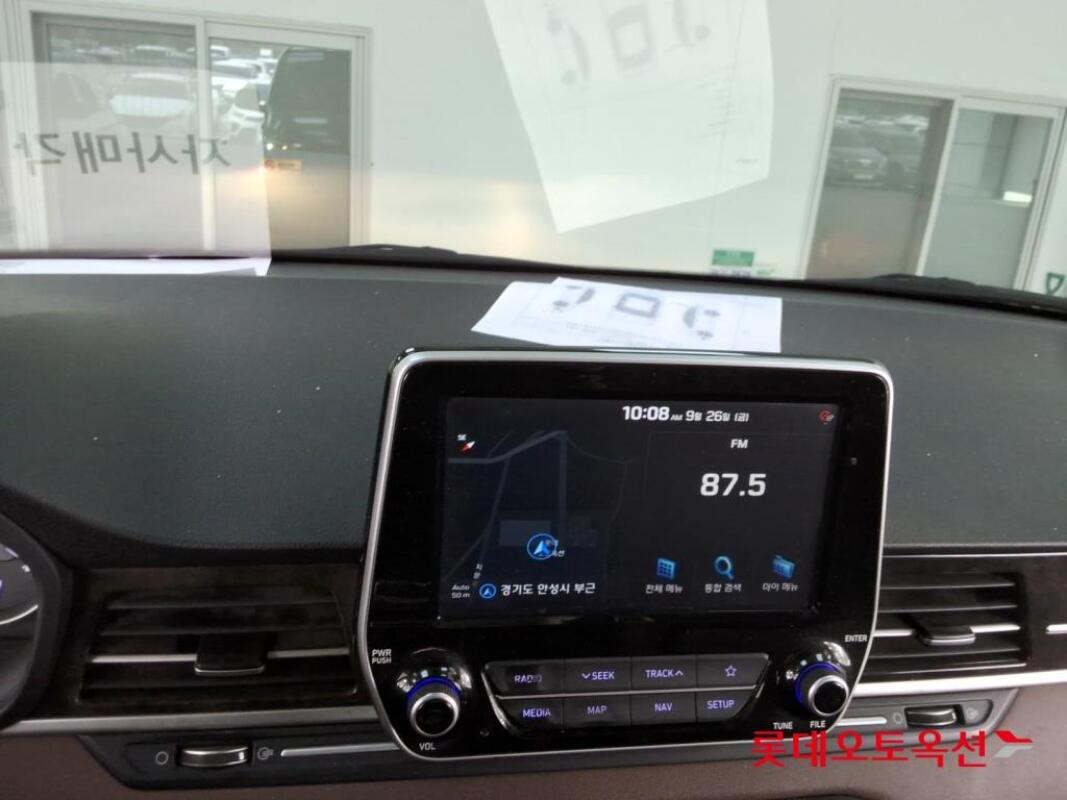 Hyundai Grand Starex (2020)