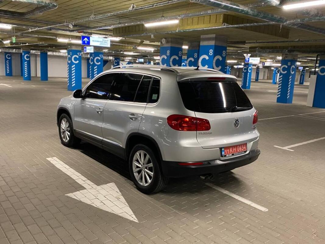 Volkswagen Tiguan (2015)