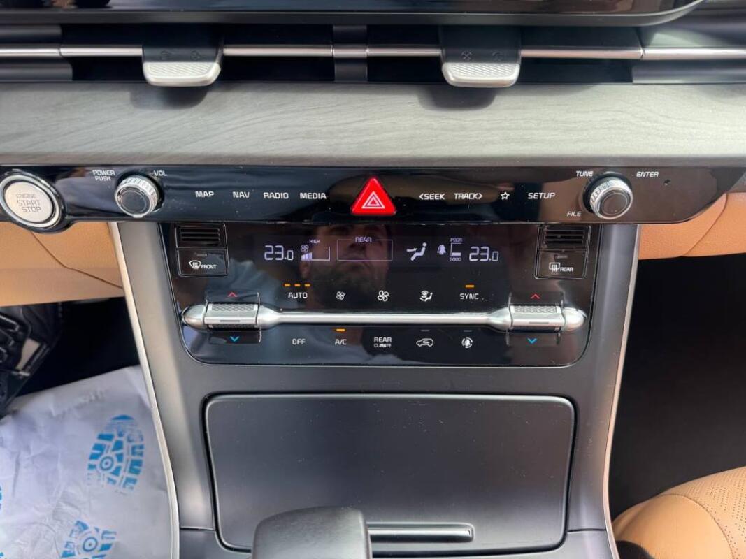 Kia Carnival (2021)