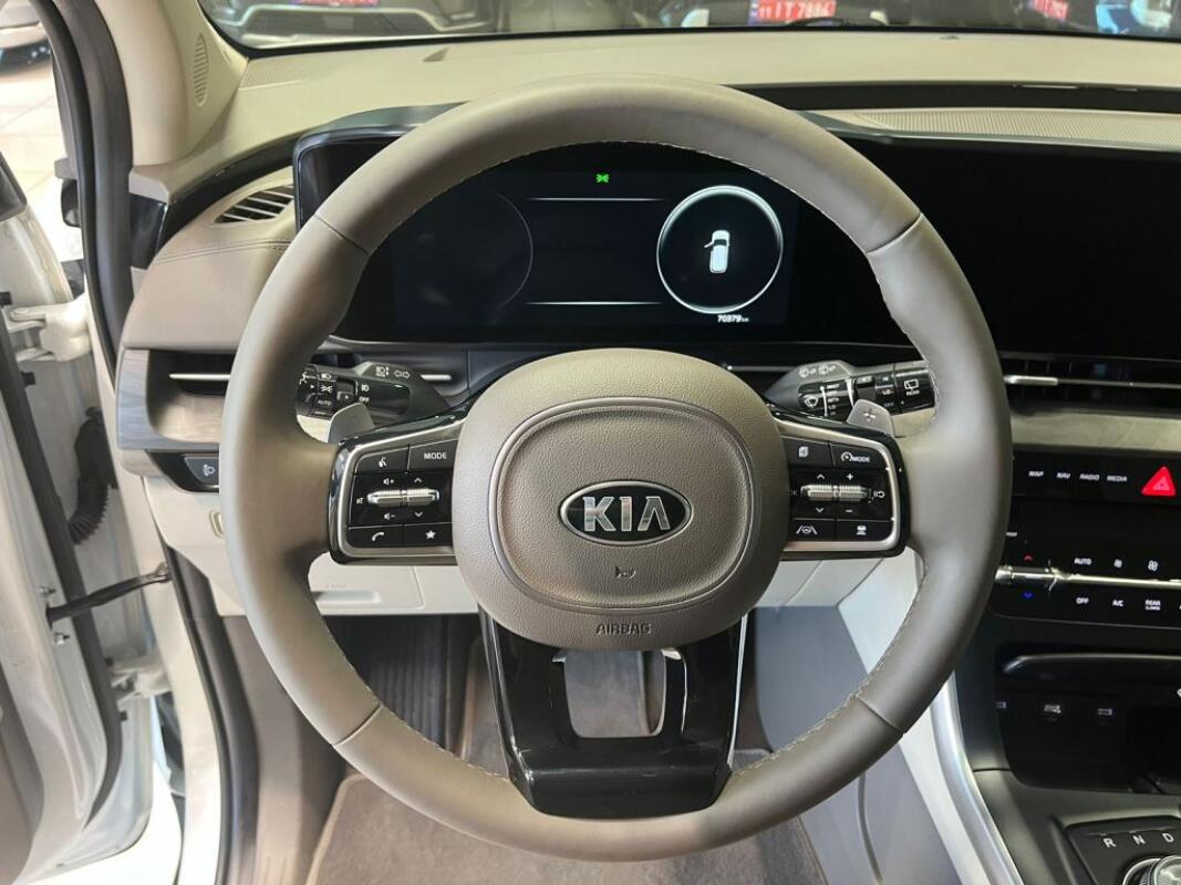 Kia Carnival (2021)