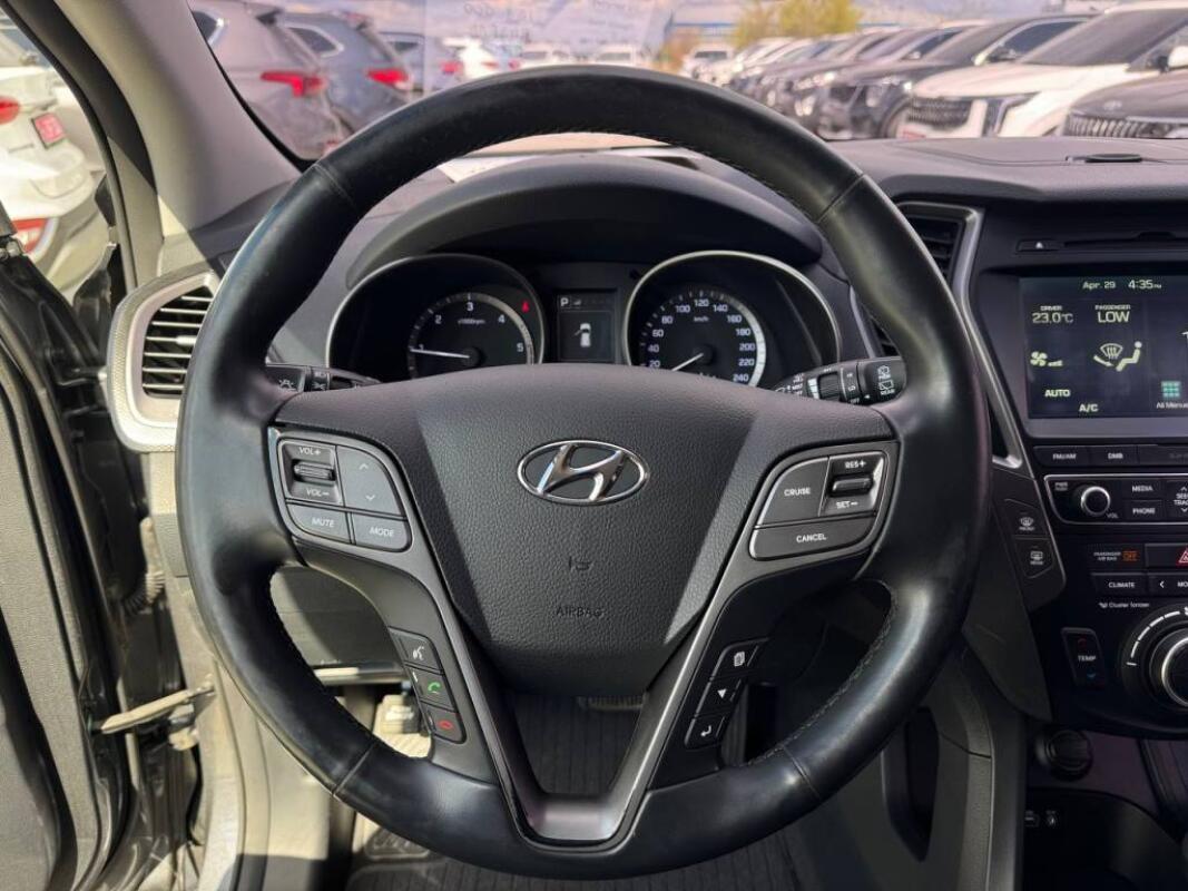 Hyundai SantaFe (2015)