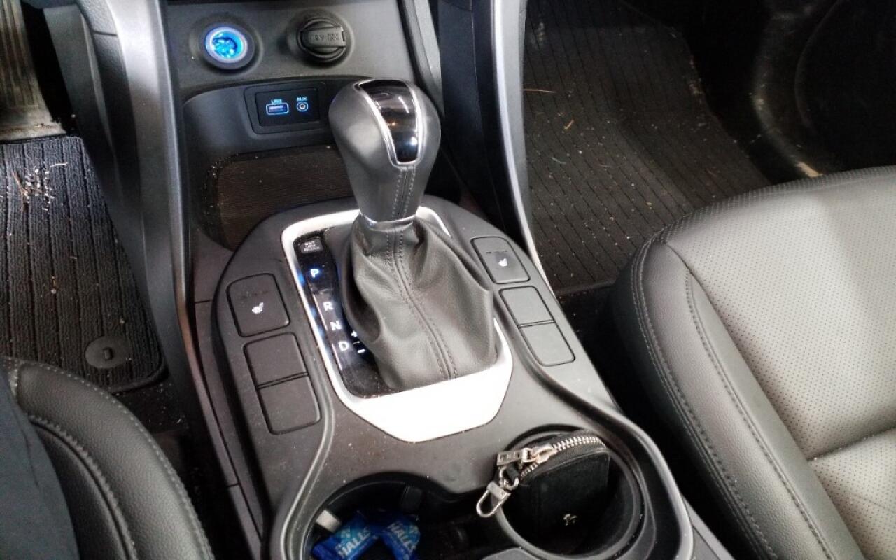 Hyundai SantaFe (2016)
