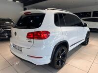 Volkswagen Tiguan (2015)