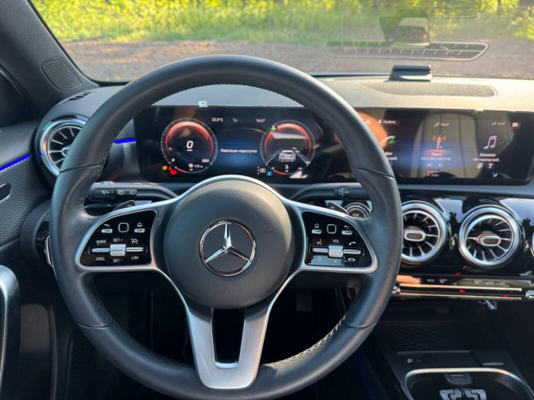 Mercedes A220 (2020)