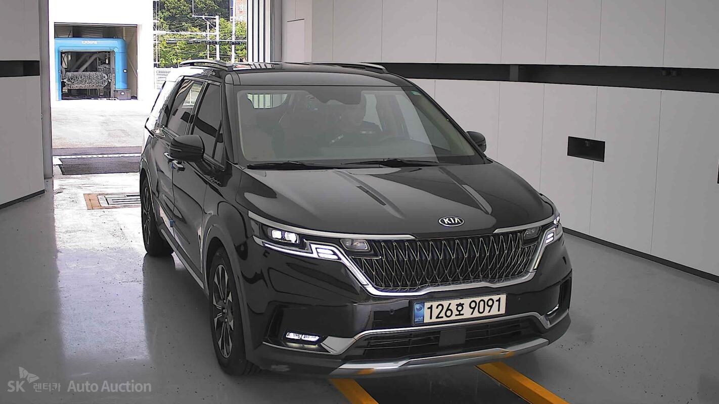 Kia Carnival (2021)