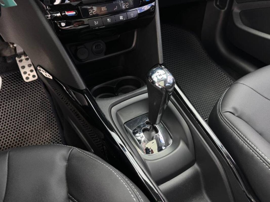 Peugeot 2008 (2015)