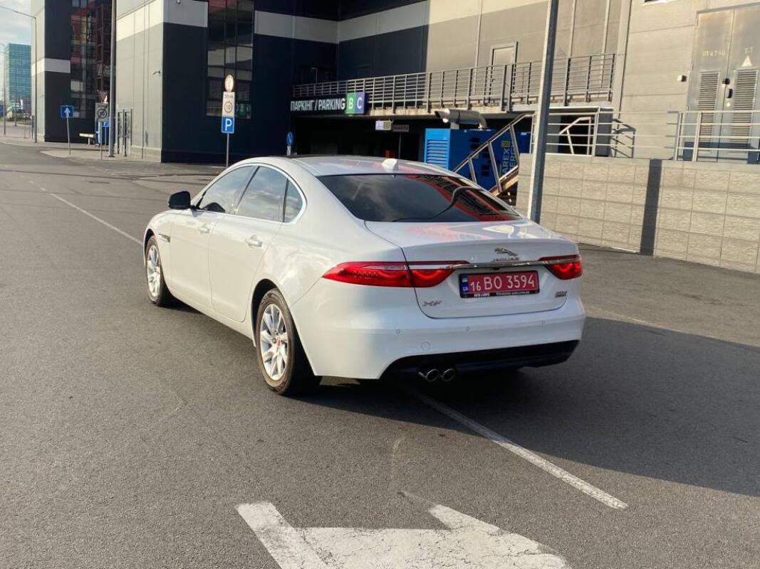 Jaguar XF (2016)