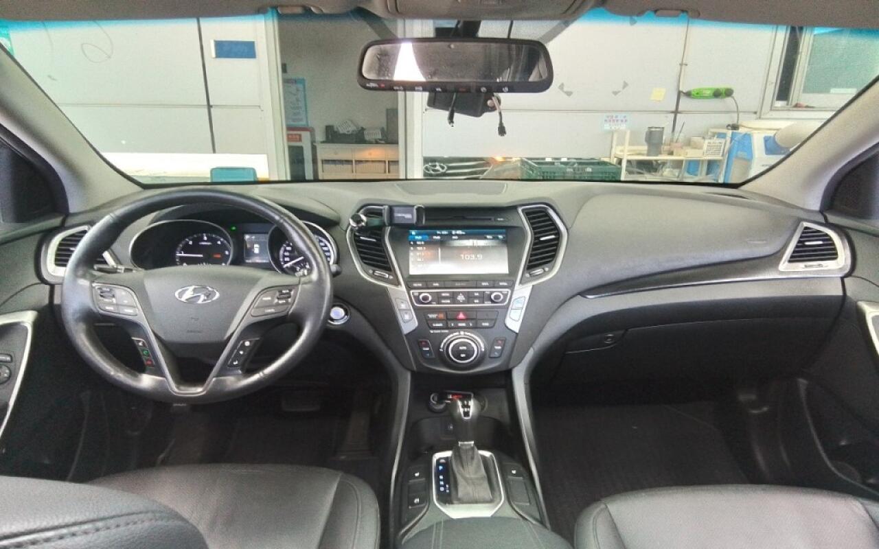 Hyundai SantaFe (2015)