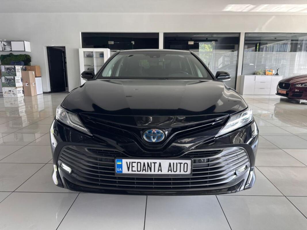 Toyota Camry (2020)