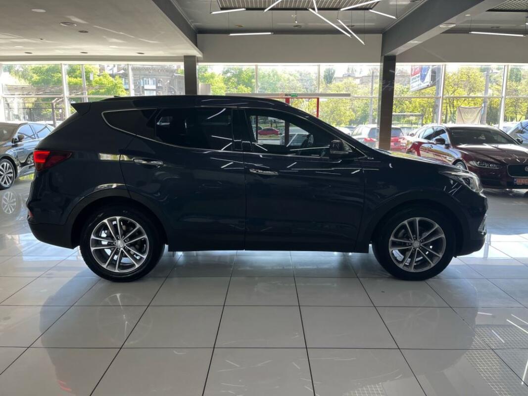 Hyundai SantaFe (2017)