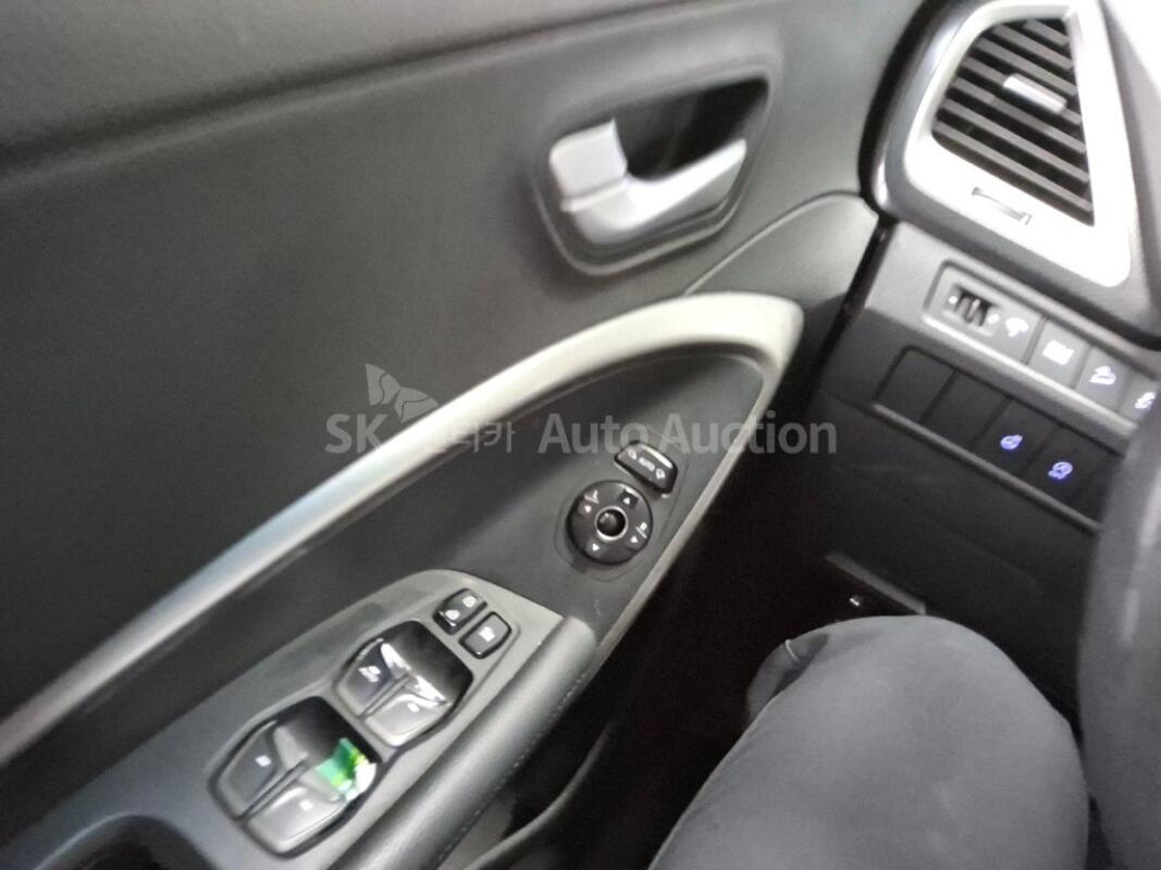 Hyundai SantaFe (2016)