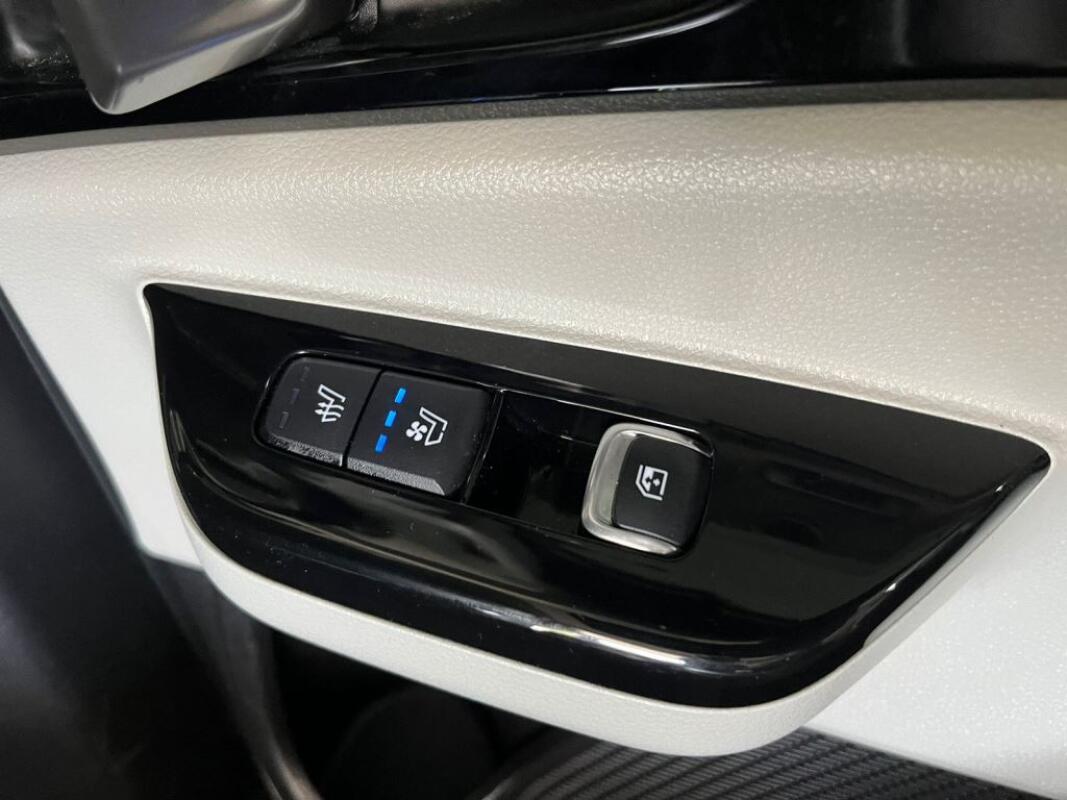 Kia Carnival (2023)
