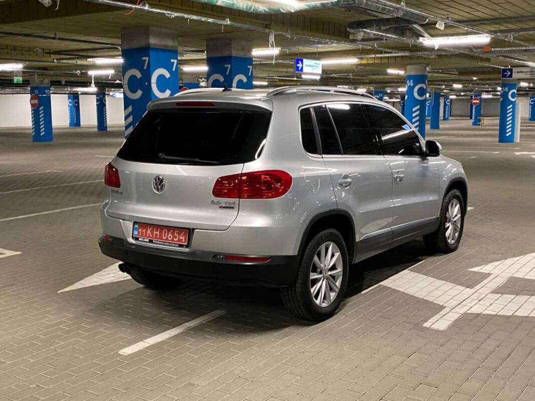 Volkswagen Tiguan (2015)