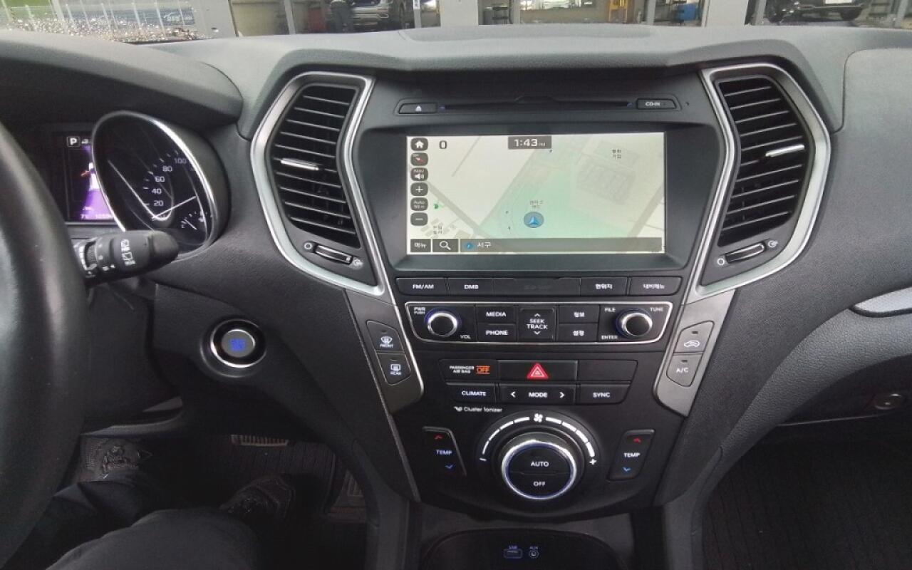 Hyundai SantaFe (2016)