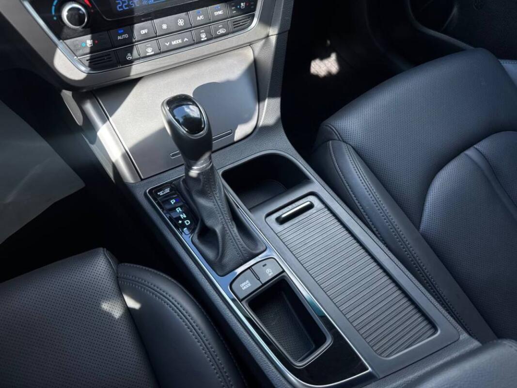 Hyundai Sonata (2015)