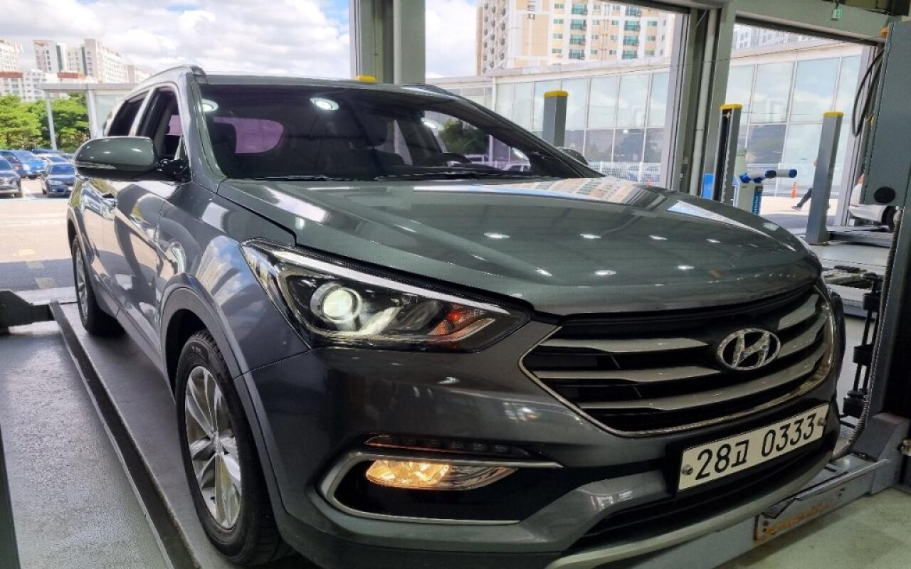 Hyundai SantaFe (2016)
